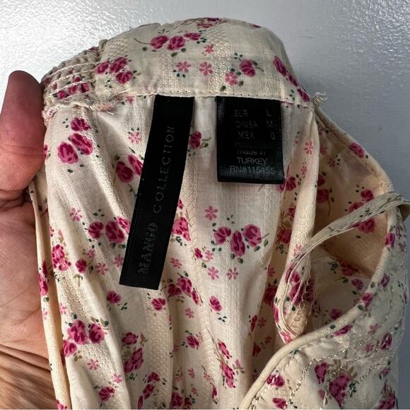 Mango Cream and Pink Ditsy Floral Mini Sundress, Tiers, Eyelet Lace, Size Medium - Picture 9 of 10